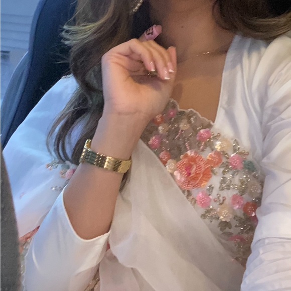 Beautiful White Saree with blush pink blouse - Picture 2 of 8